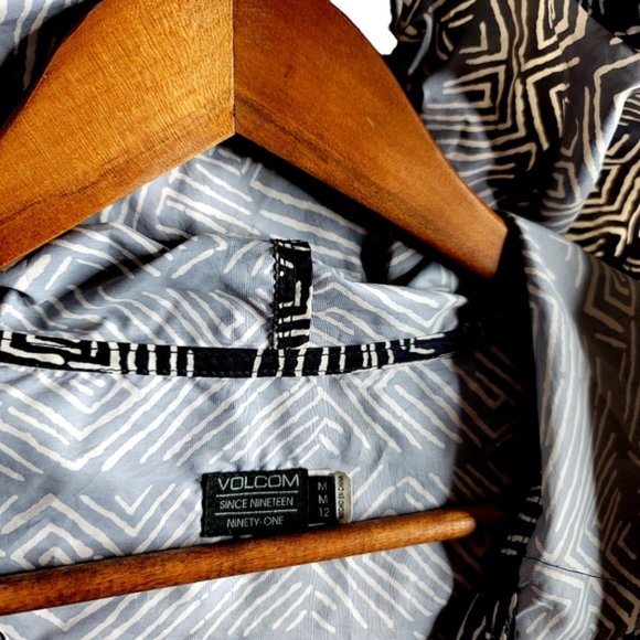 Volcom Lightweight Shell Jacket. Perfect Condition! - Picture 3 of 4